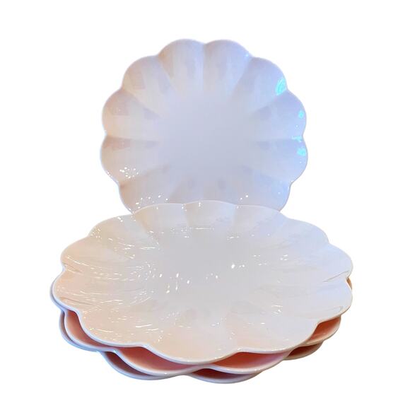 Rachel Zoe Pastel Pink Melamine Dinner Plates 11in Scalloped Set of 4 New - Picture 5 of 10